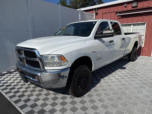 2018 RAM 2500 Tradesman Crew Cab 4x4 8' Box