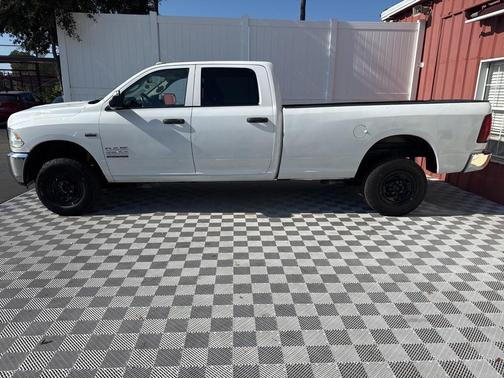2018 RAM 2500 Tradesman Crew Cab 4x4 8' Box