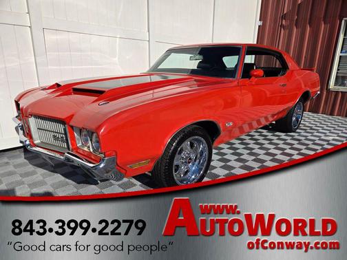 Orange 1971 Oldsmobile Cutlass Supreme