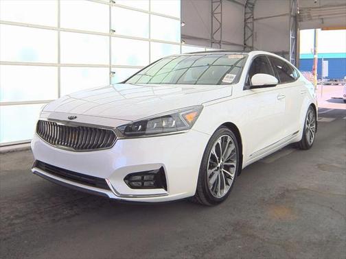 2018 Kia Cadenza Technology