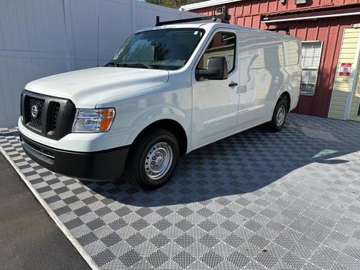 2017 Nissan NV Cargo NV2500 HD S V6