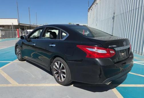 Super Black 2017 Nissan Altima 2.5 SL