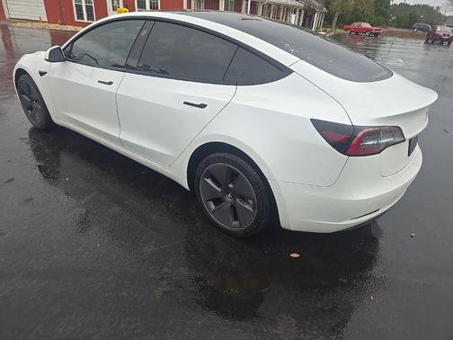 2022 Tesla Model 3 Standard Range