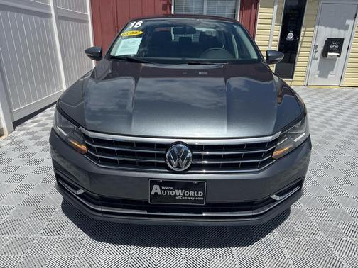 2018 Volkswagen Passat 2.0T S