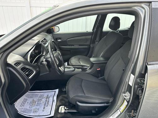 Tungsten Metallic Clearcoat 2013 Dodge Avenger SXT