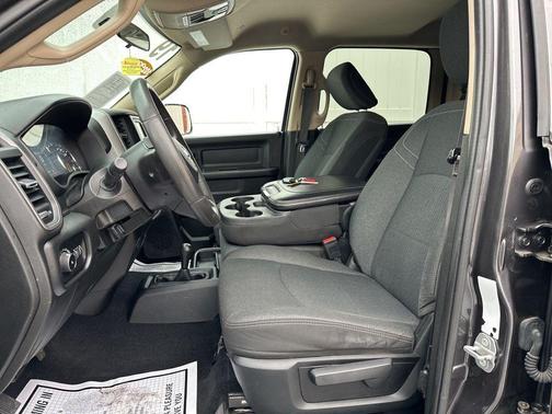 2019 RAM 2500 Tradesman Crew Cab 4x4 6'4' Box