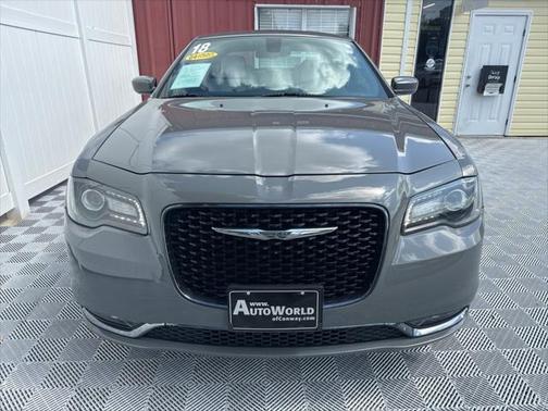 2018 Chrysler 300 S