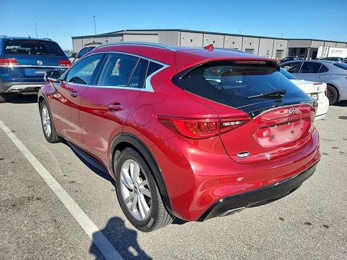 2019 INFINITI QX30 LUXE