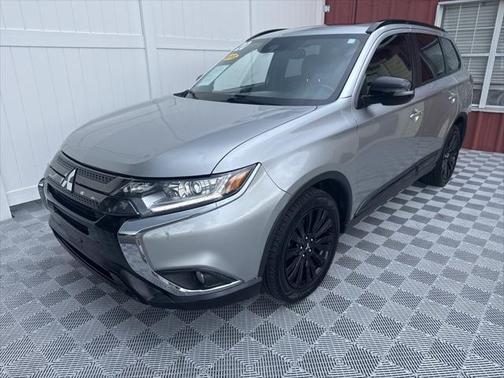 2020 Mitsubishi Outlander LE