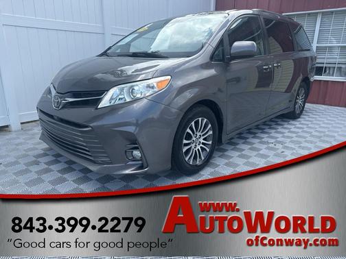 2018 Toyota Sienna XLE