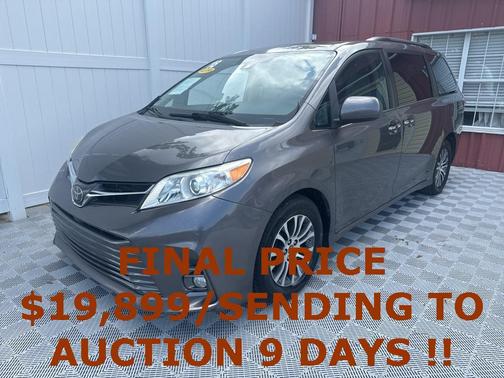 2018 Toyota Sienna XLE