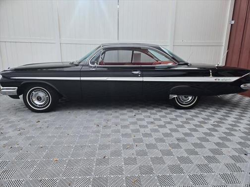 1961 Chevrolet Impala Base