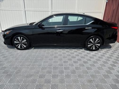 2022 Nissan Altima 2.5 SL