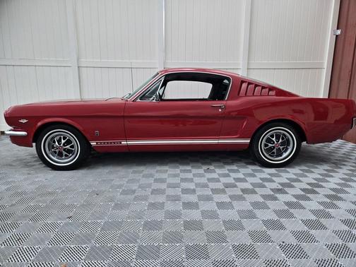 1966 Ford Mustang GT