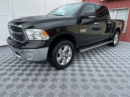 Brilliant Black Crystal Pearlcoat 2017 RAM 1500 Big Horn