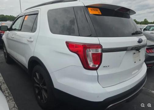 Oxford White 2017 Ford Explorer XLT