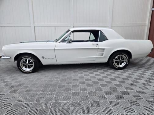 1967 Ford Mustang Base
