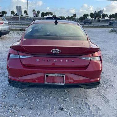 2022 Hyundai ELANTRA SEL