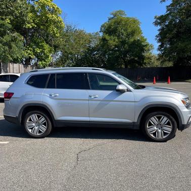 2019 Volkswagen Atlas 3.6L SEL Premium