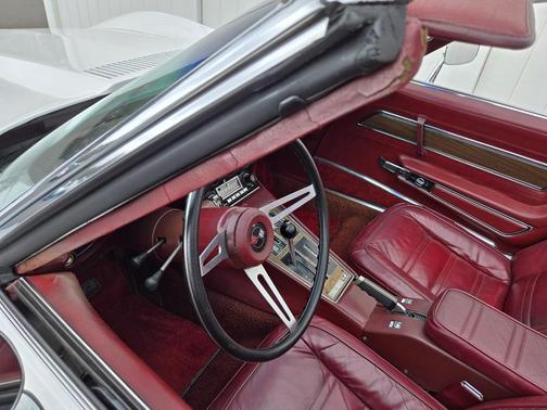 1975 Chevrolet Corvette Base