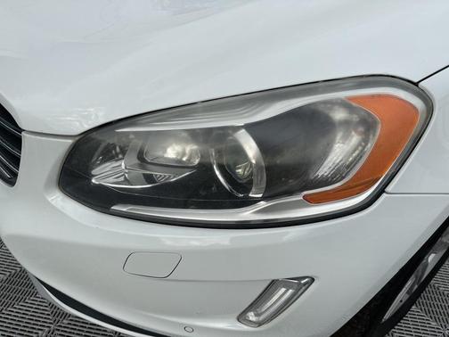 2016 Volvo XC60 T6 Platinum