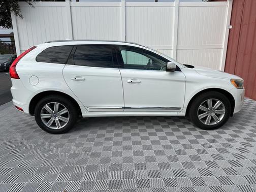 2016 Volvo XC60 T6 Platinum