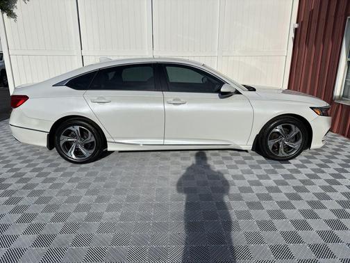 Platinum White Pearl 2018 Honda Accord EX-L