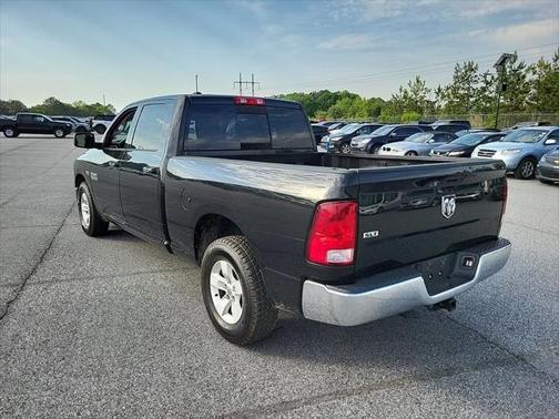 2017 RAM 1500 SLT
