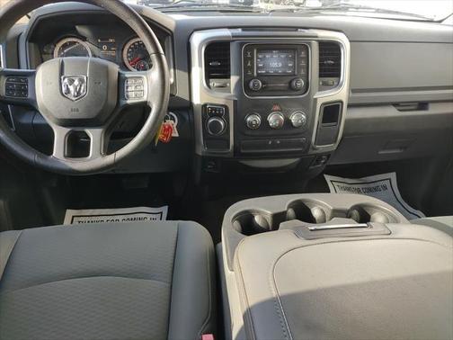 2017 RAM 1500 SLT