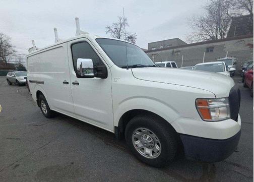 2014 Nissan NV Cargo NV3500 HD S V8