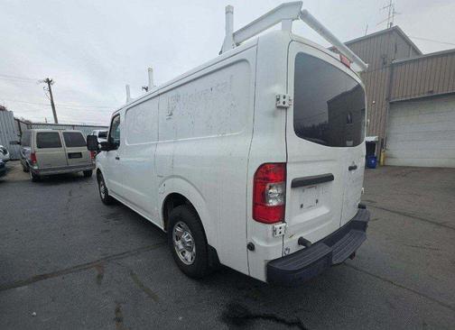 2014 Nissan NV Cargo NV3500 HD S V8