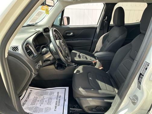 2017 Jeep Renegade Altitude