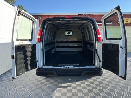 Summit White 2020 Chevrolet Express 2500 Work Van