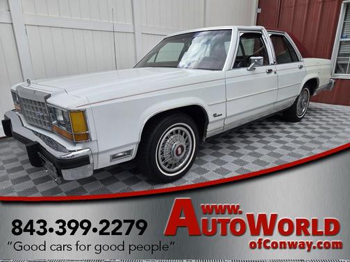 1985 Ford Crown Victoria Base