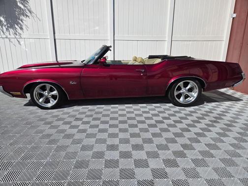 1971 Oldsmobile Cutlass 