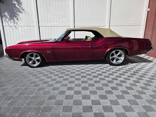 1971 Oldsmobile Cutlass 