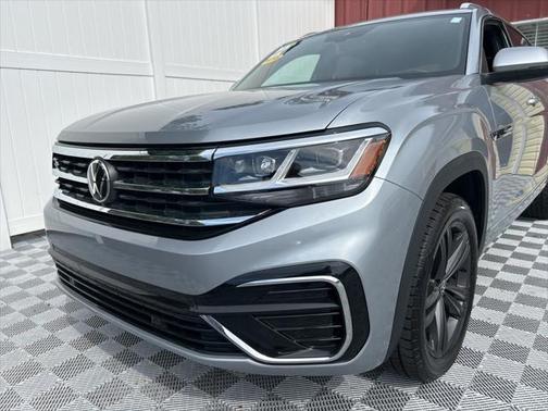2022 Volkswagen Atlas Cross Sport 3.6L V6 SEL R-Line