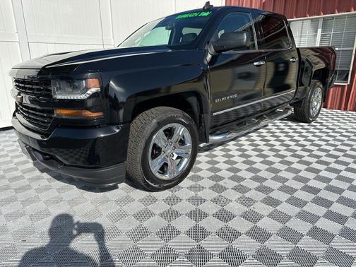 2018 Chevrolet Silverado 1500 Custom