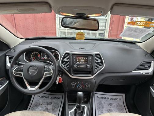 2017 Jeep Cherokee Sport