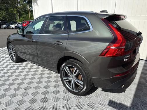 2018 Volvo XC60 T6 Momentum