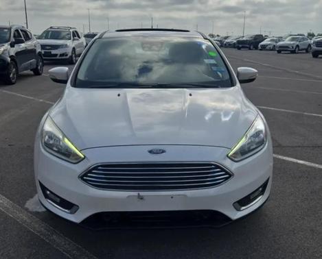 White Platinum Clearcoat Metallic 2017 Ford Focus Titanium