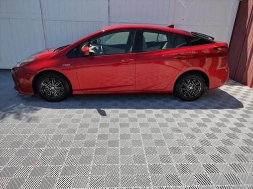 2019 Toyota Prius LE