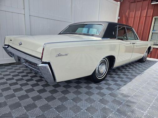 White 1967 Lincoln Continental