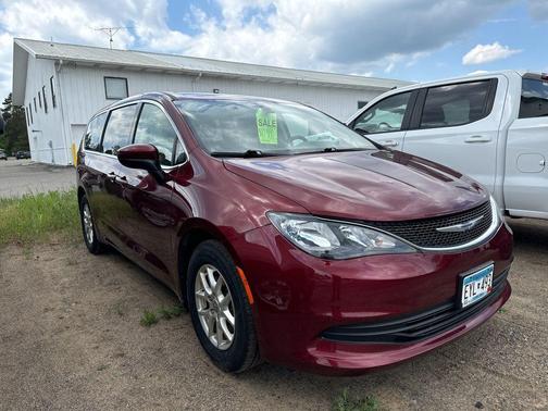 Velvet Red Pearlcoat 2020 Chrysler Voyager LX