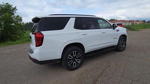 Summit White 2024 GMC Yukon 4WD AT4