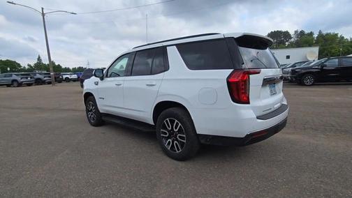 Summit White 2024 GMC Yukon 4WD AT4