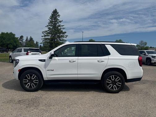 Summit White 2024 GMC Yukon 4WD AT4