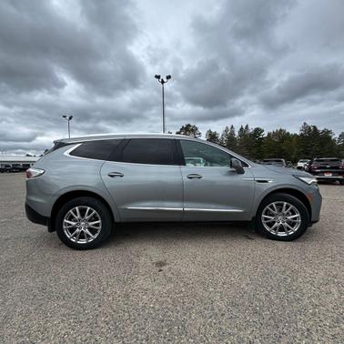 2023 Buick Enclave Essence AWD