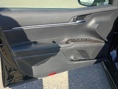 Midnight Black Metallic 2024 Toyota Camry SE