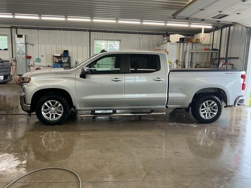 Silver Ice Metallic 2021 Chevrolet Silverado 1500 LT